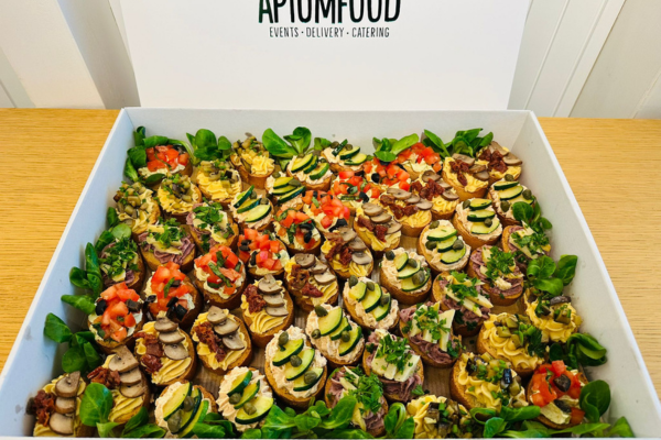 platou bruschette de post NOU! Platou „Bruschette de post” (vegan)